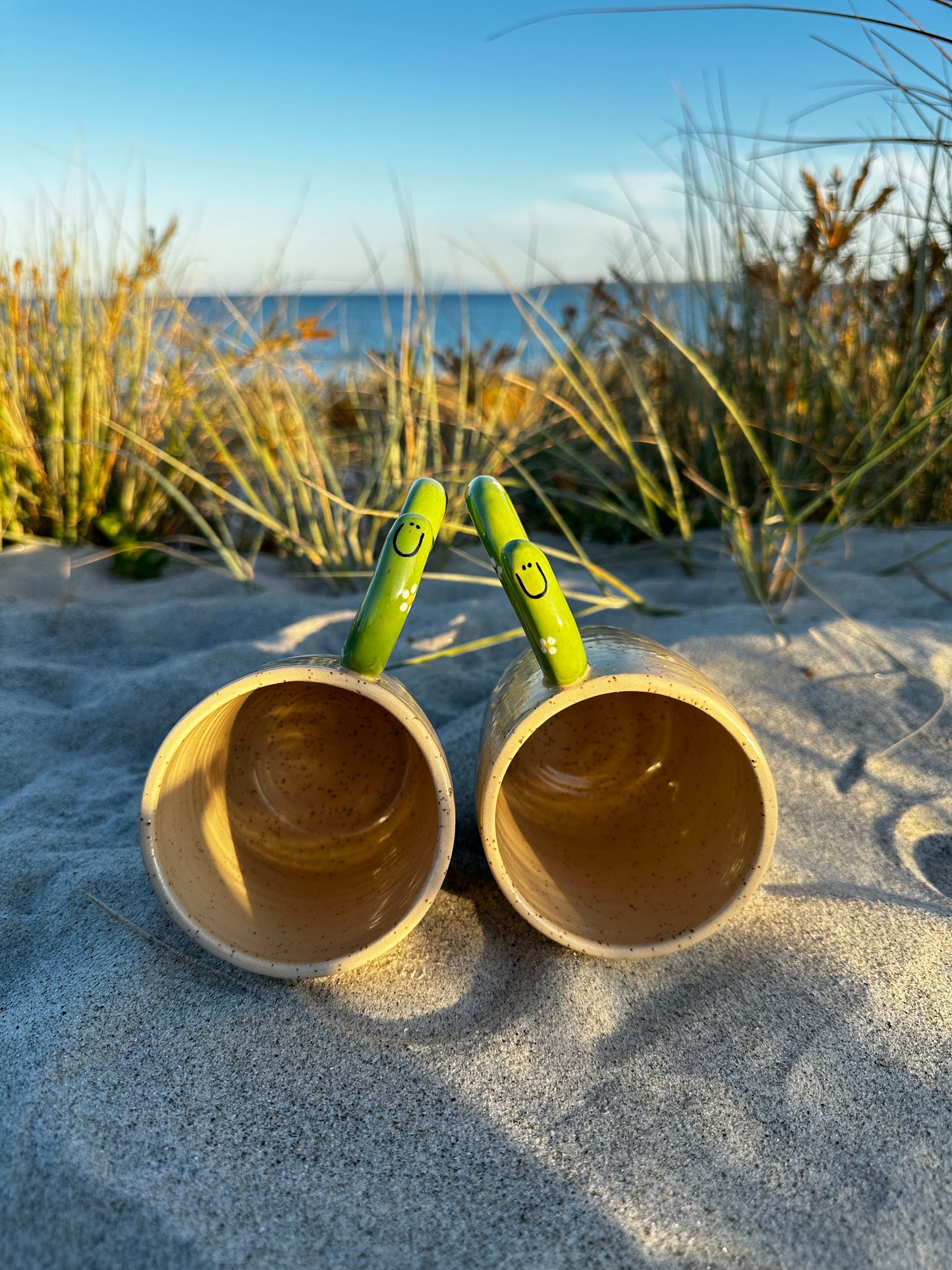 Worm Mug- Green Daisy