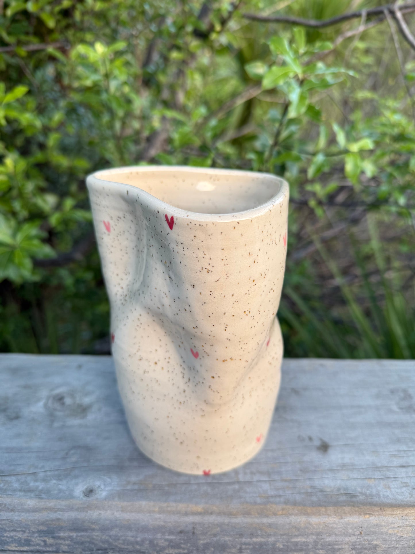 Squish vase - lil hearts