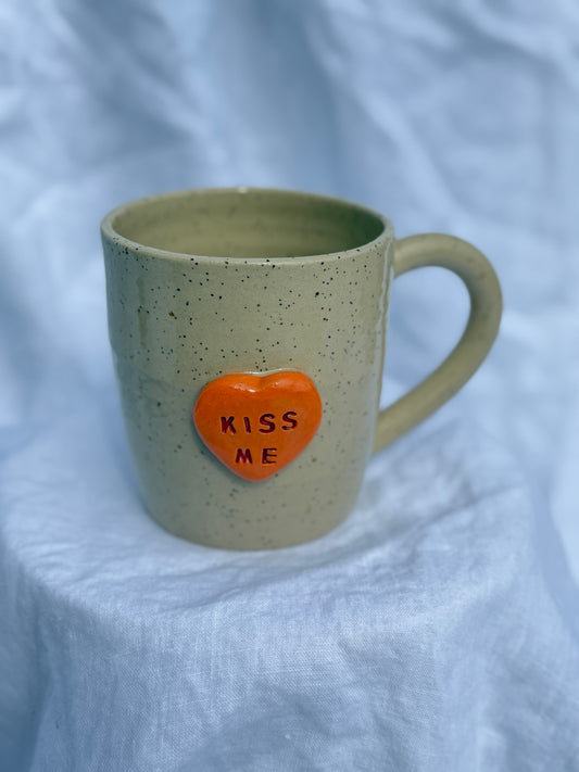 ‘Kiss Me’ tumbler