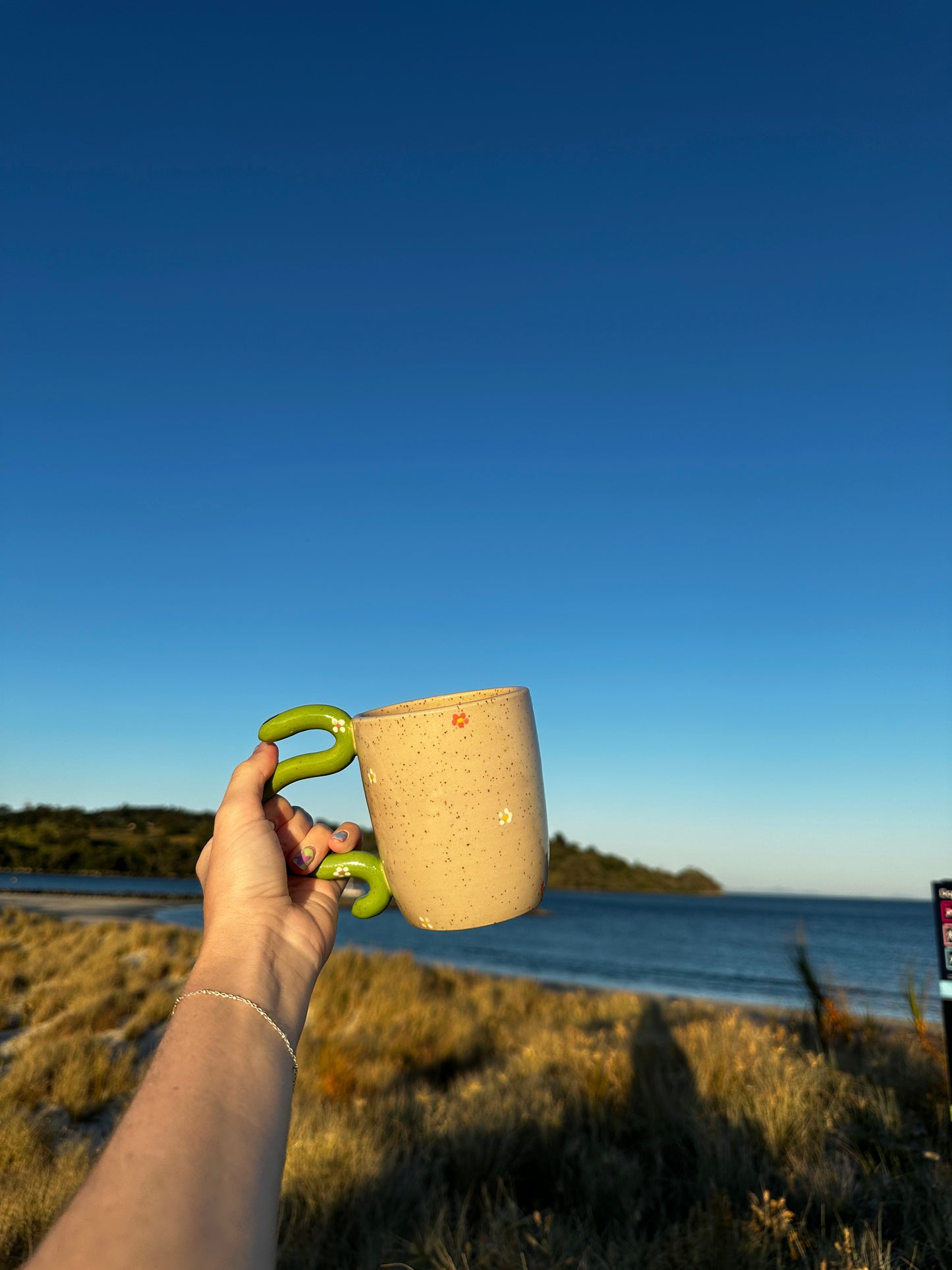 Worm Mug- Green Daisy