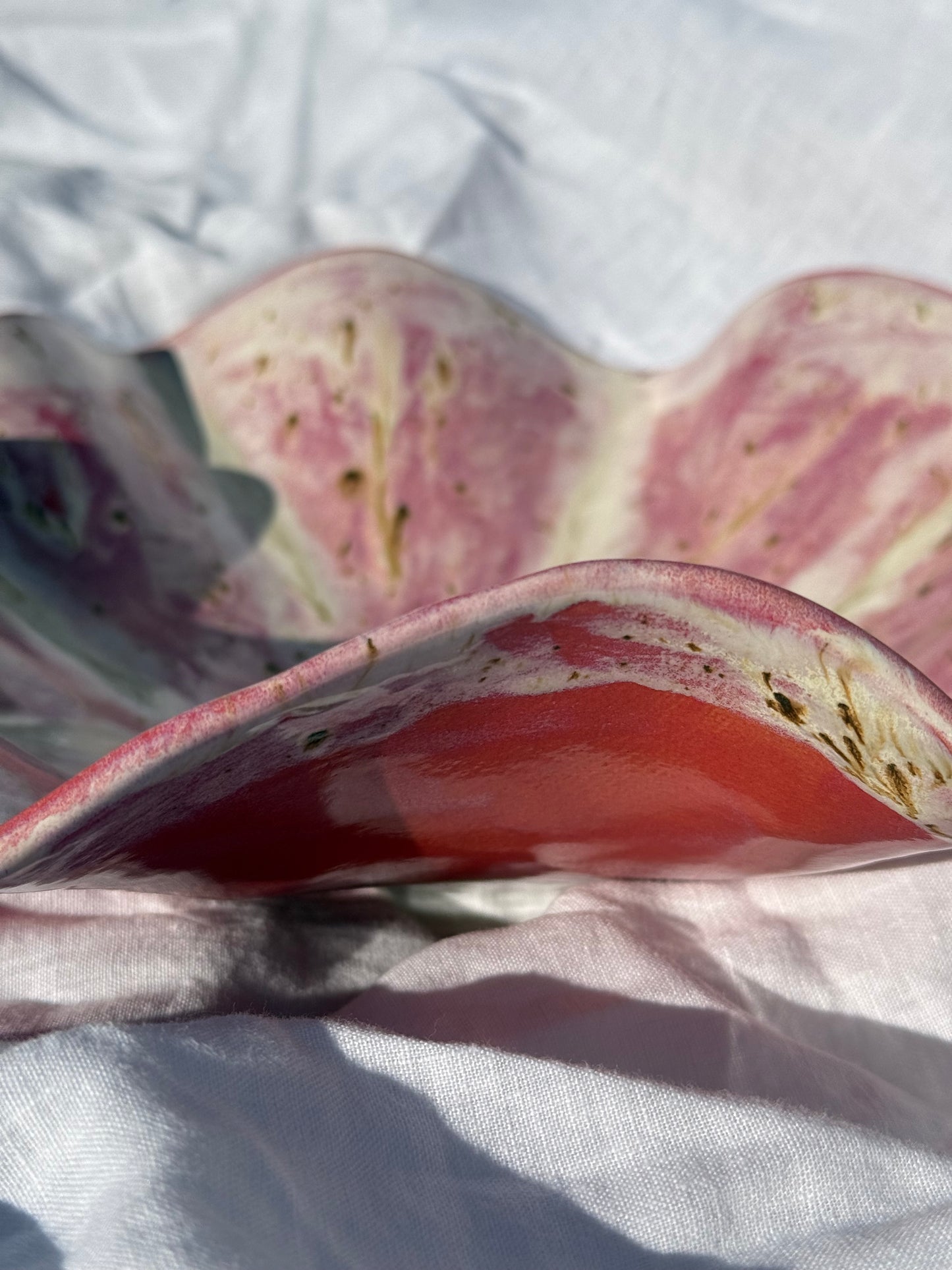 Large Wavy Bowl- Peonie