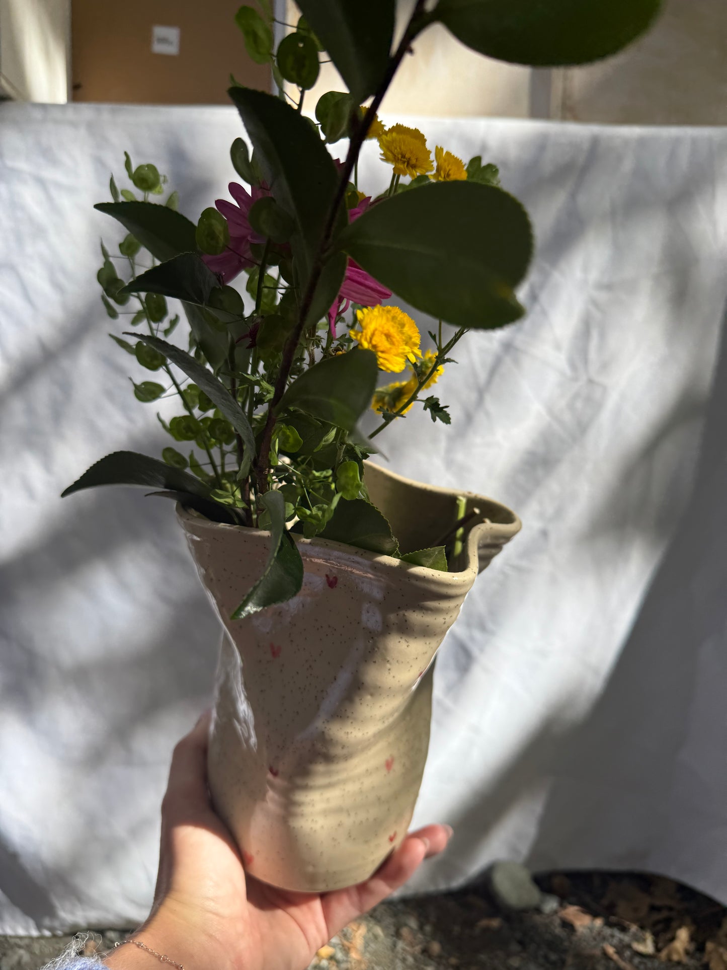 Squish Vase- lil hearts