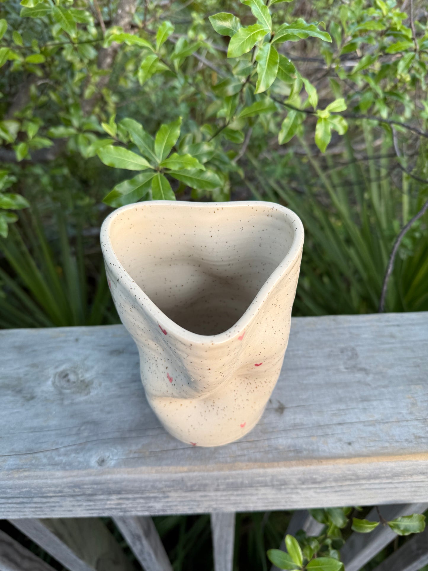 Squish vase - lil hearts