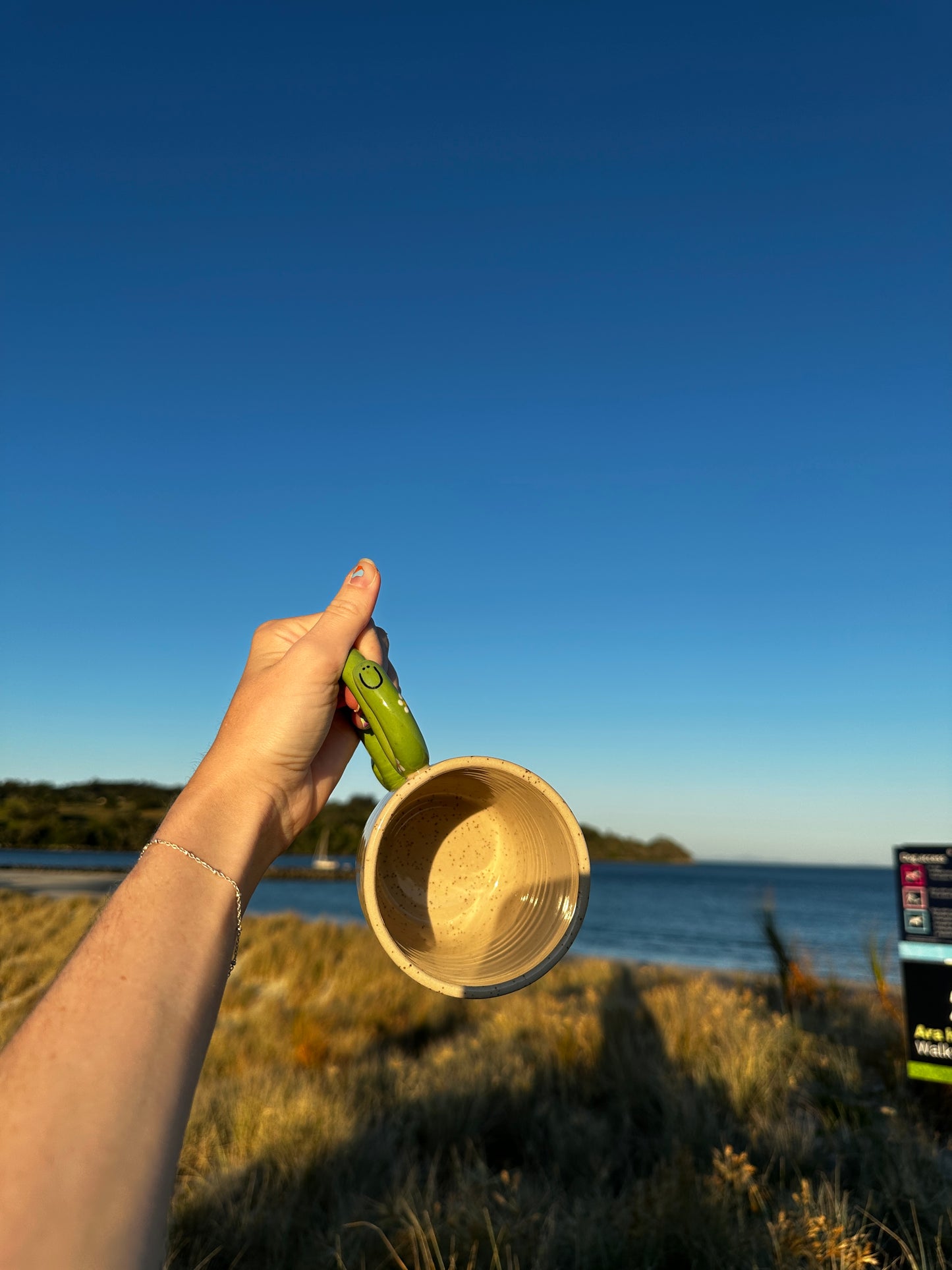 Worm Mug- Green Daisy