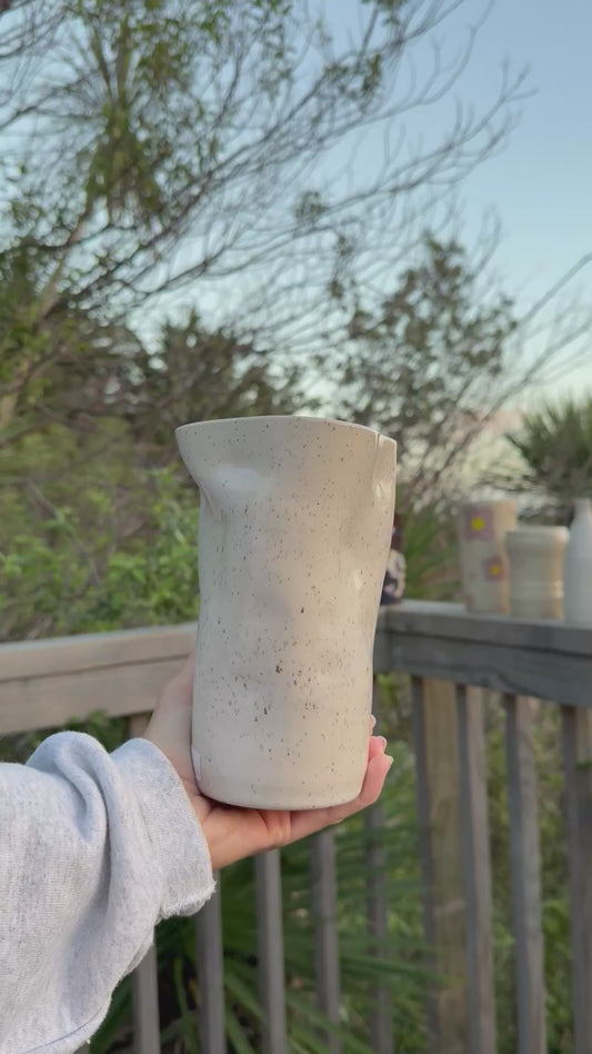 Squish vase - white